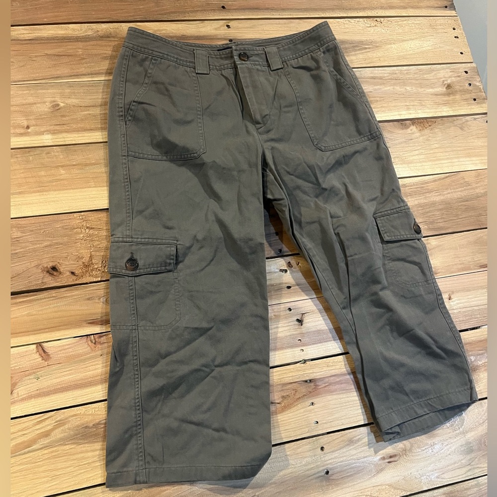 Dockers Woman's Capris Size Petite Medium
